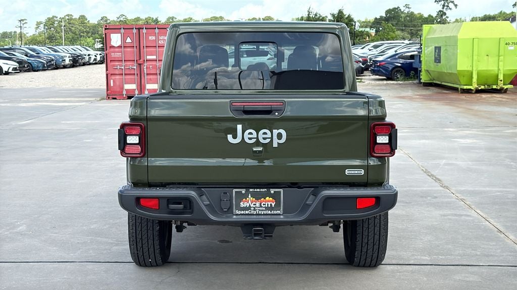 2022 Jeep Gladiator Overland