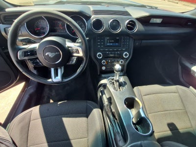 2017 Ford Mustang V6