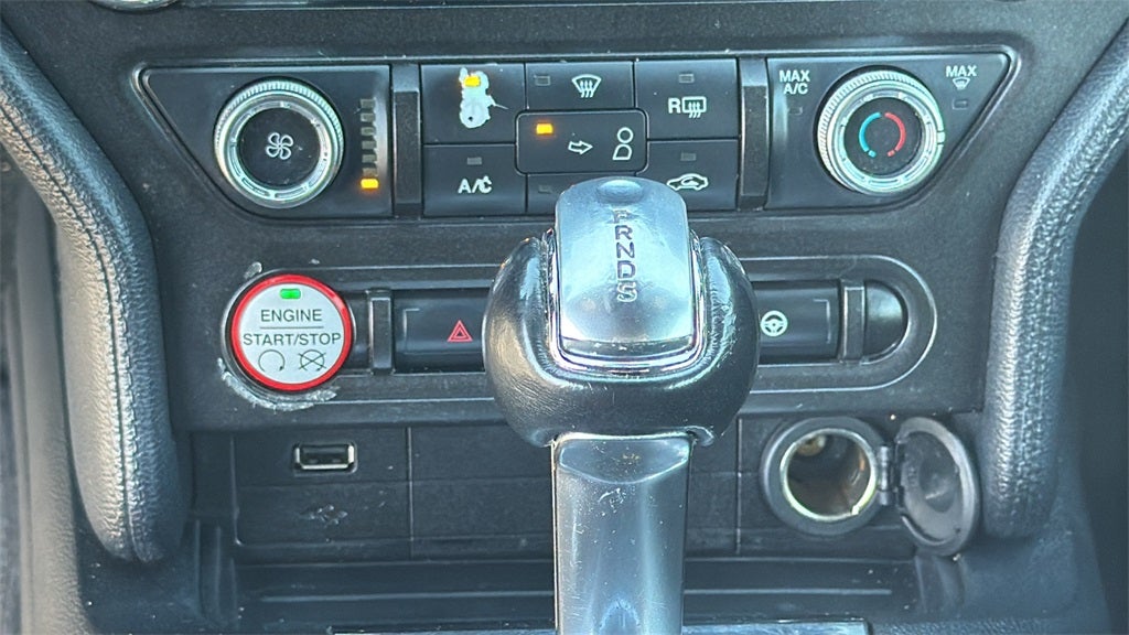 2016 Ford Mustang V6