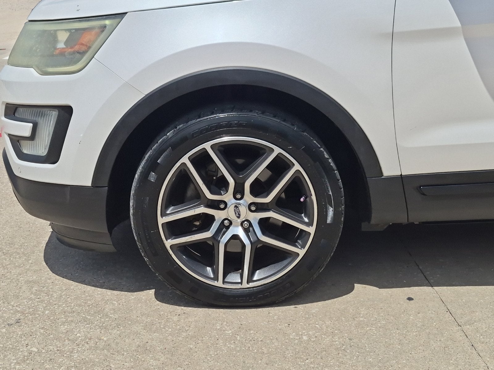 2016 Ford Explorer Sport