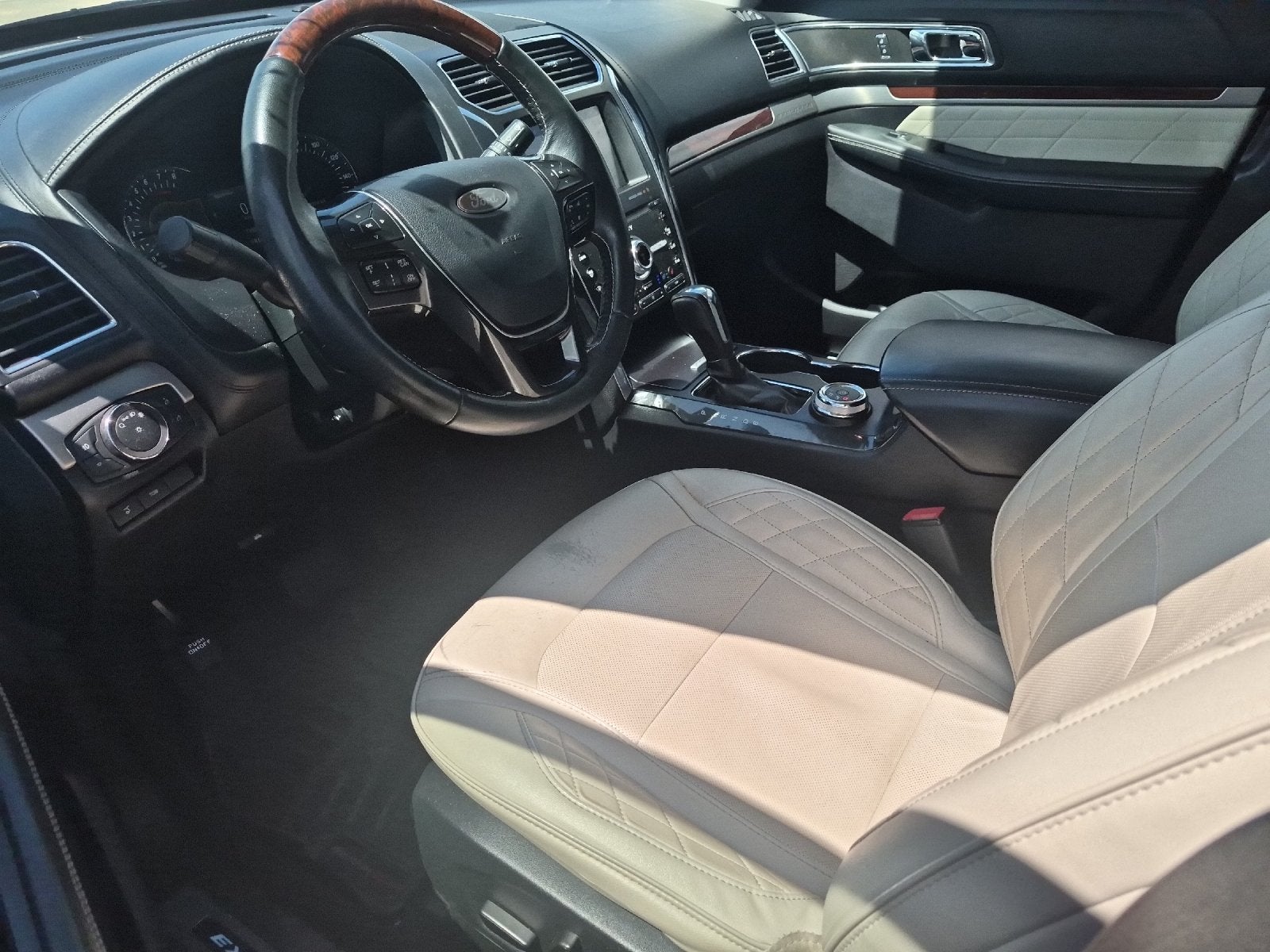 2019 Ford Explorer Platinum