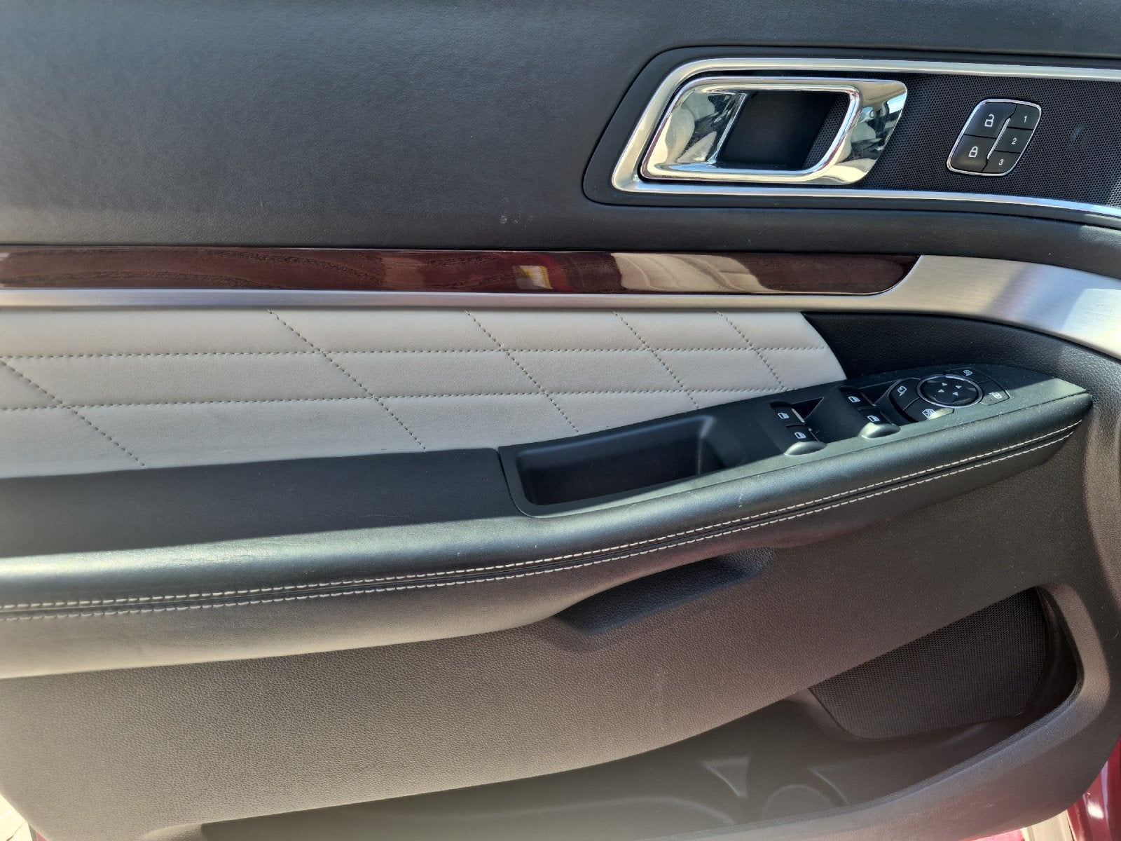 2019 Ford Explorer Platinum