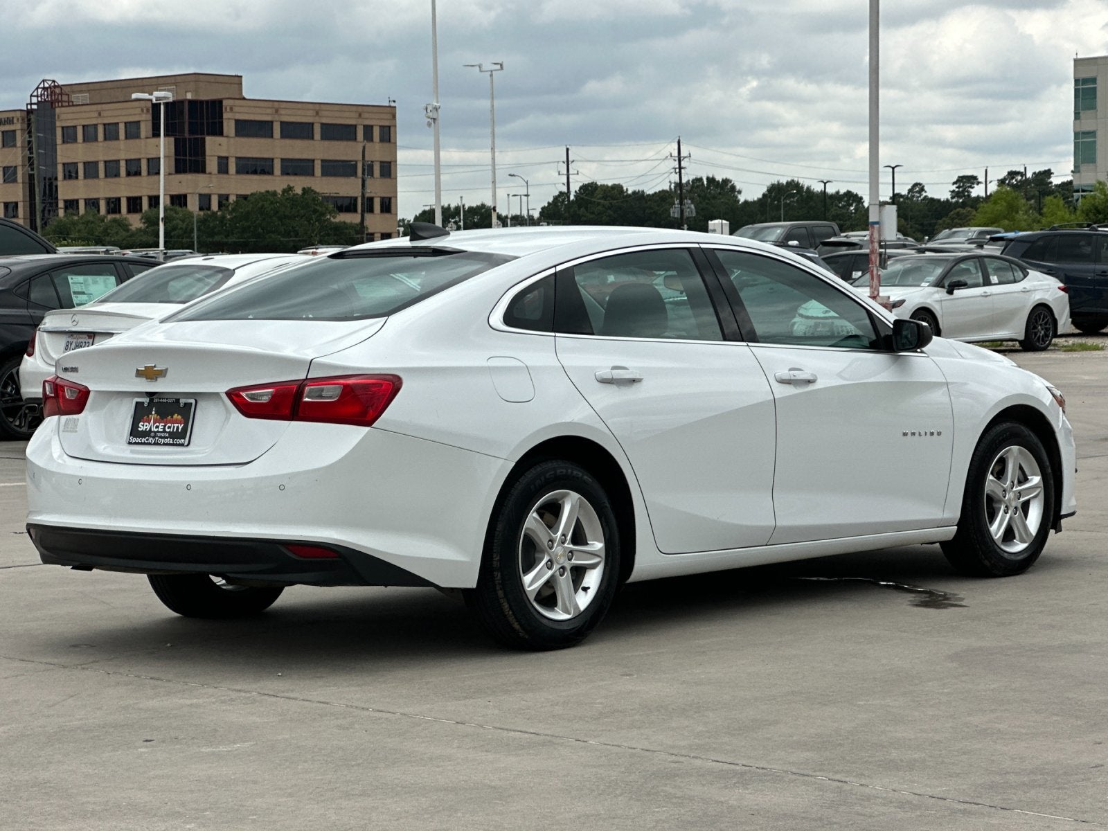 2022 Chevrolet Malibu LS 1FL