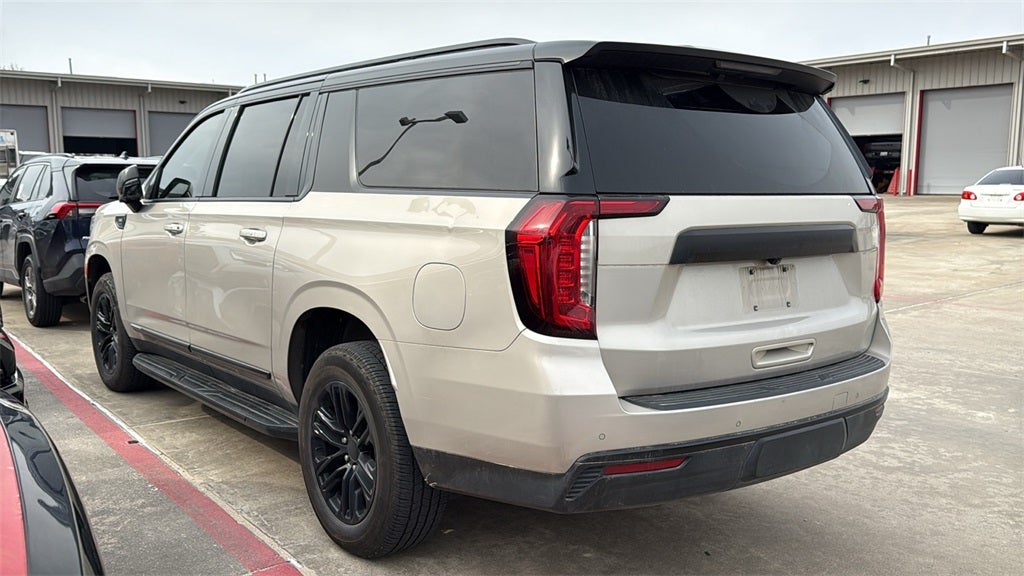 2022 GMC Yukon XL SLT