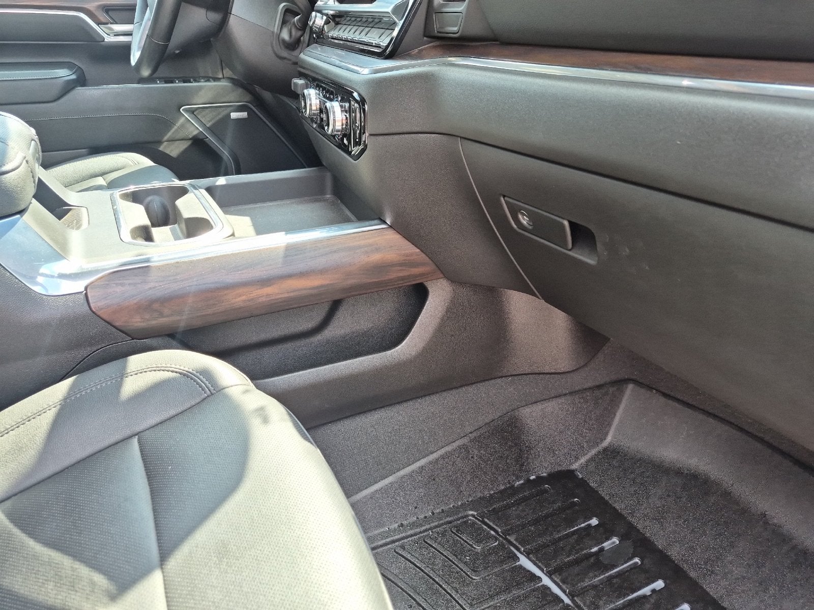 2025 GMC Sierra HD SLT