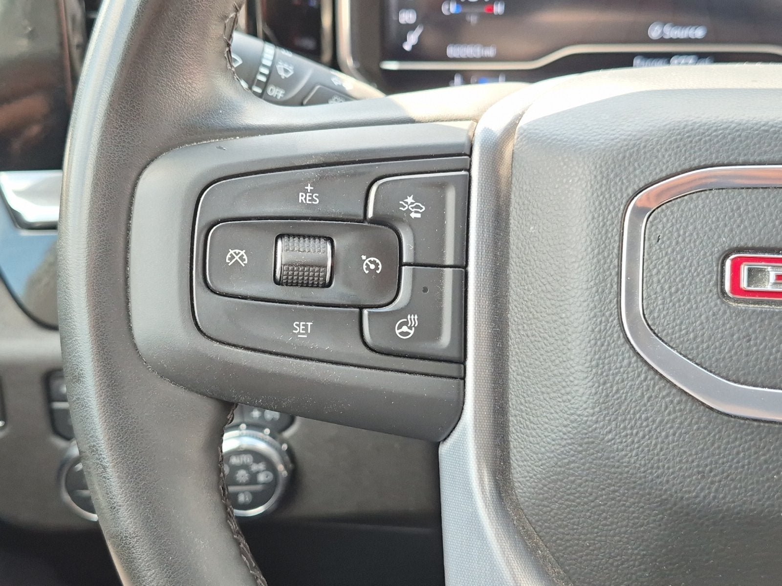 2025 GMC Sierra HD SLT