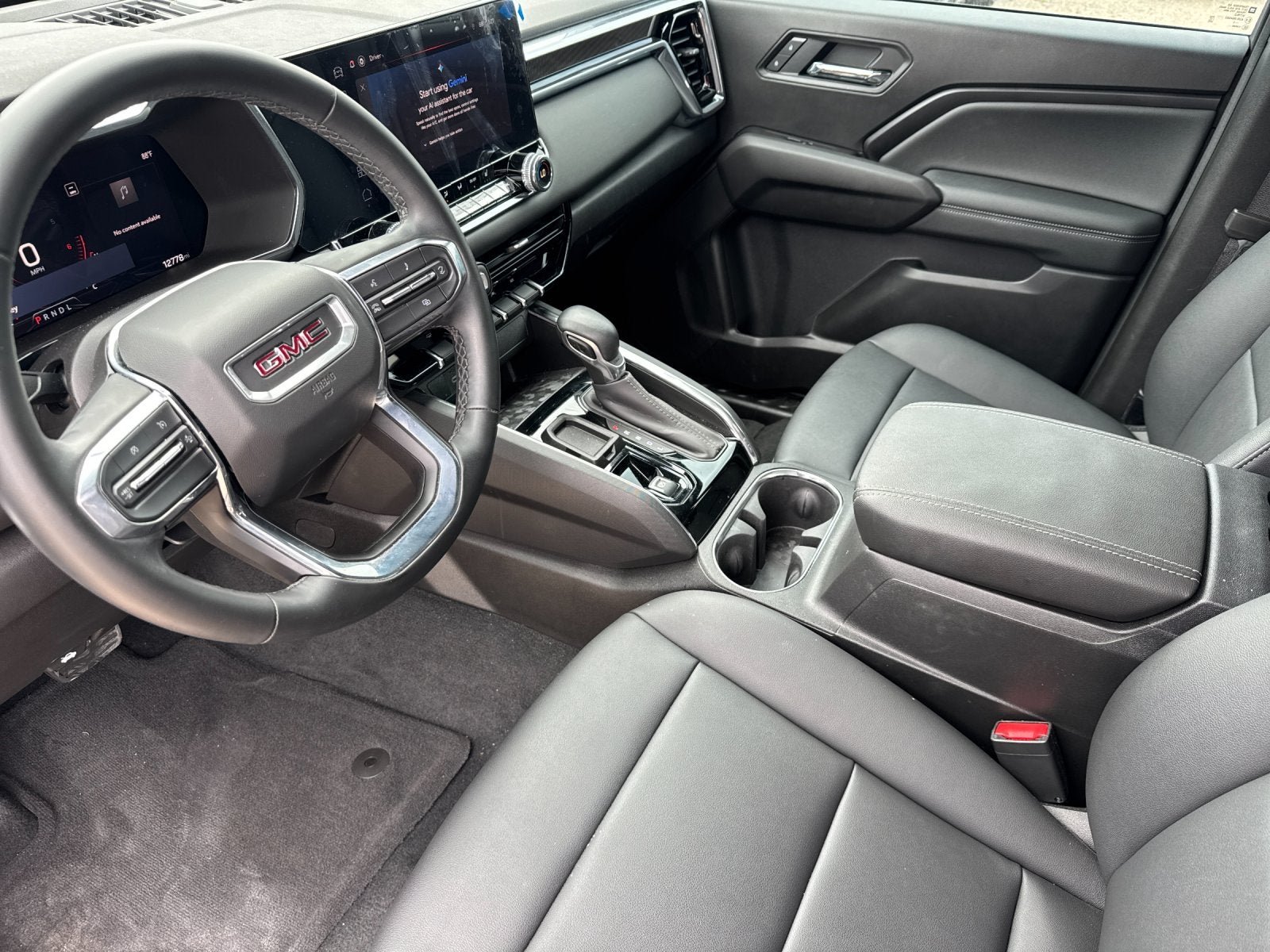 2025 GMC Canyon Elevation