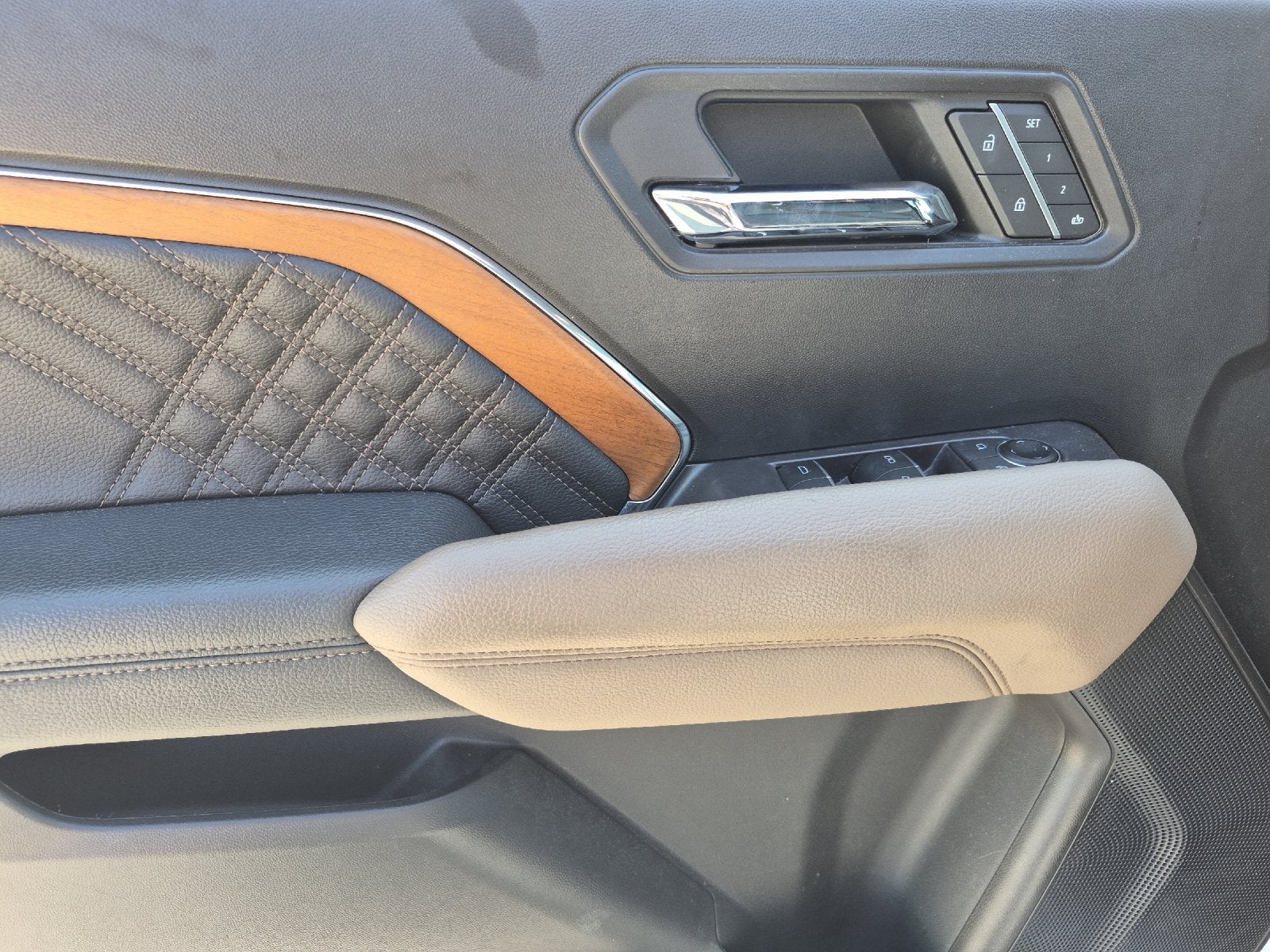 2023 GMC Canyon Denali