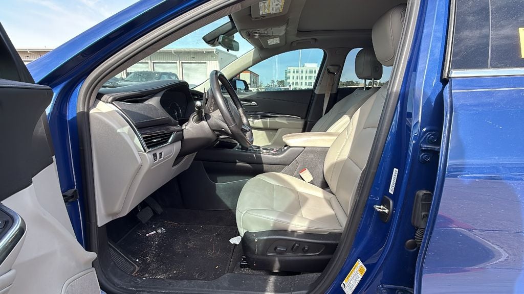 2023 Cadillac XT4 Luxury