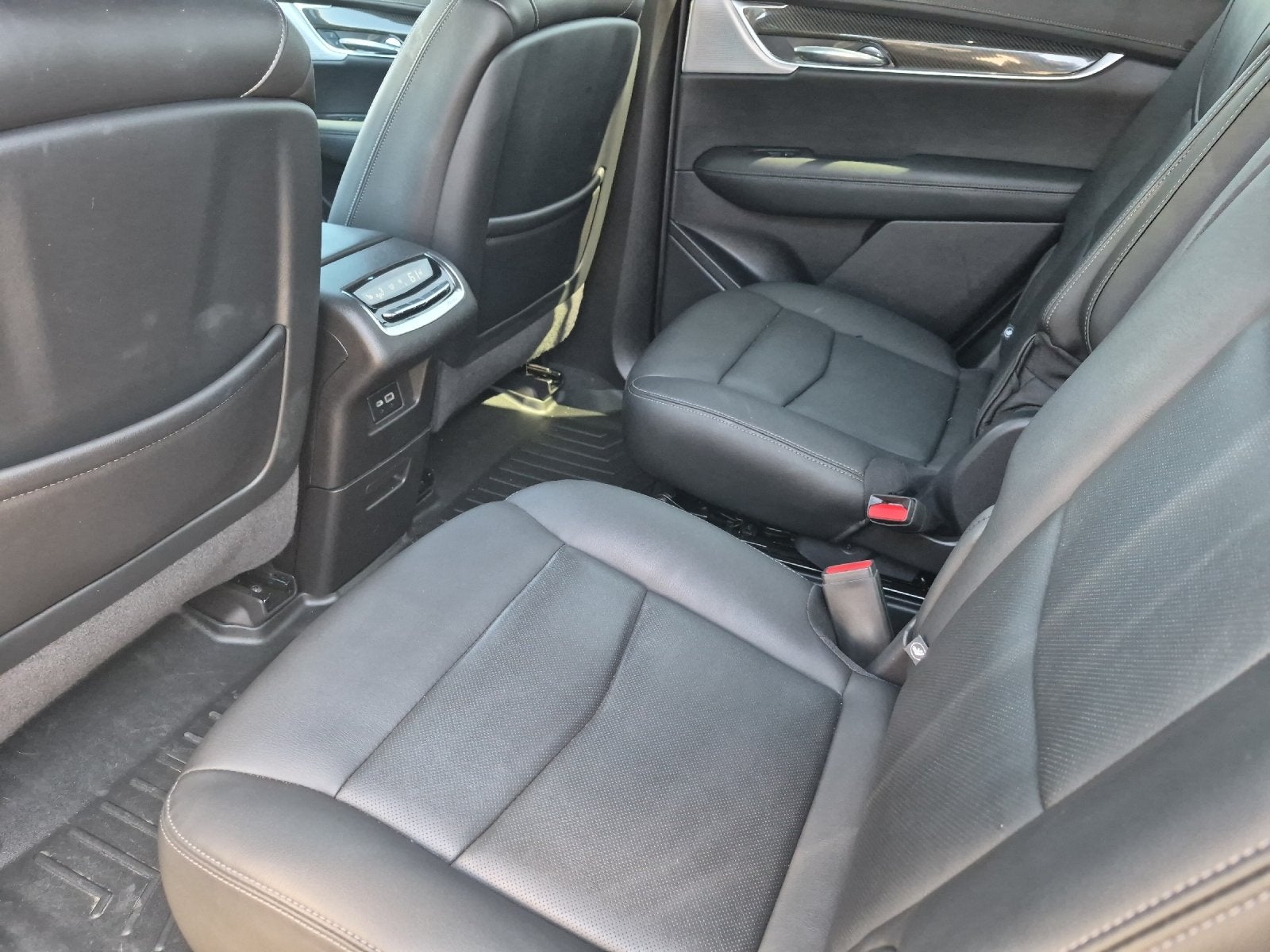 2023 Cadillac XT6 Sport