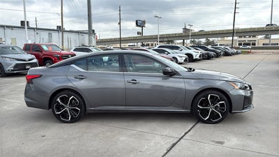 2025 Nissan Altima 2.5 SR