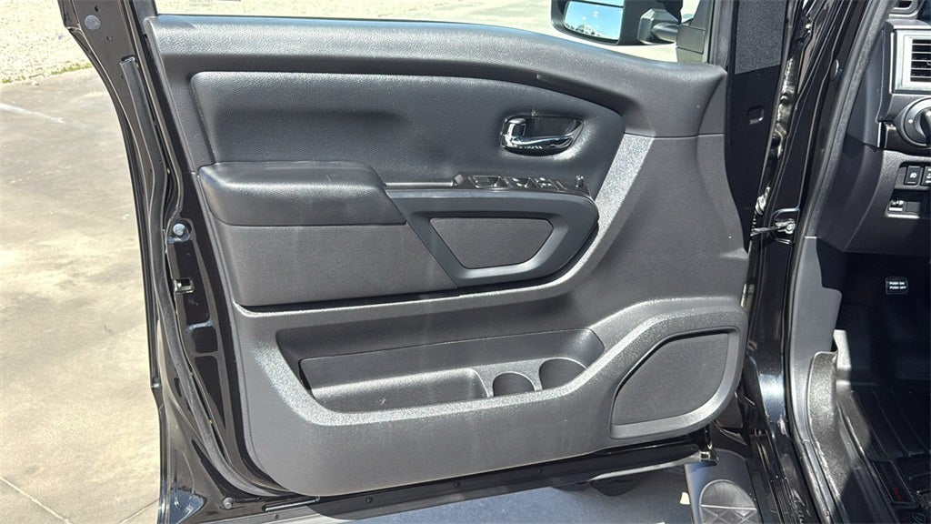 2018 Nissan Titan SV