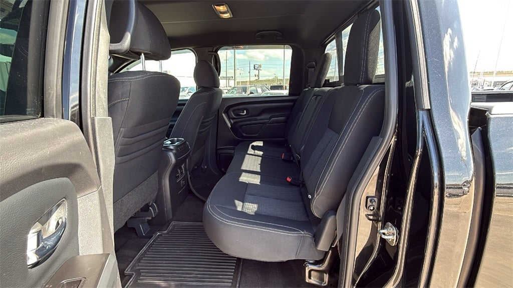 2018 Nissan Titan SV