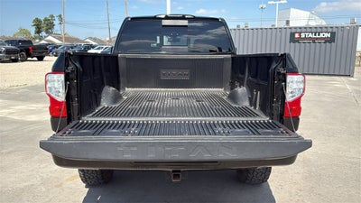 2018 Nissan Titan SV