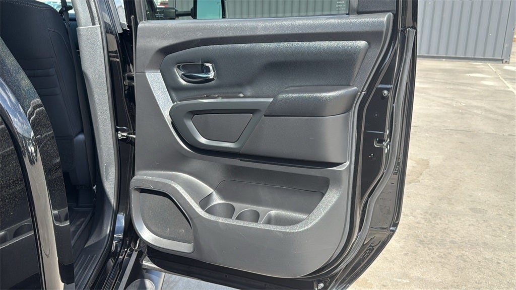 2018 Nissan Titan SV