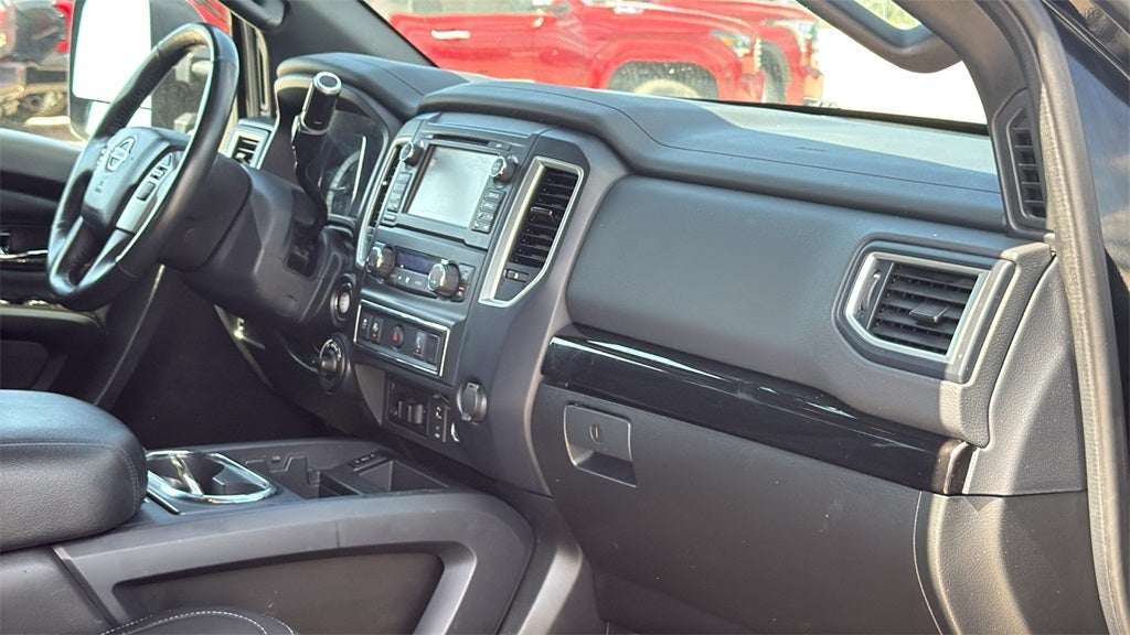 2018 Nissan Titan SV