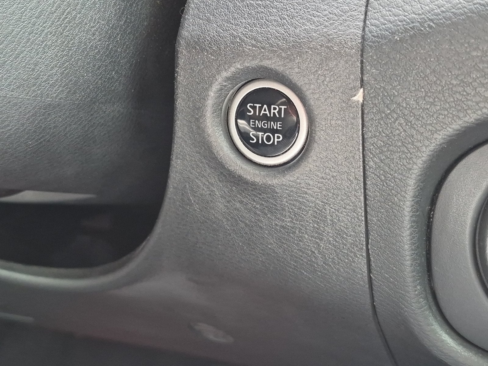 2024 Nissan Frontier PRO-X