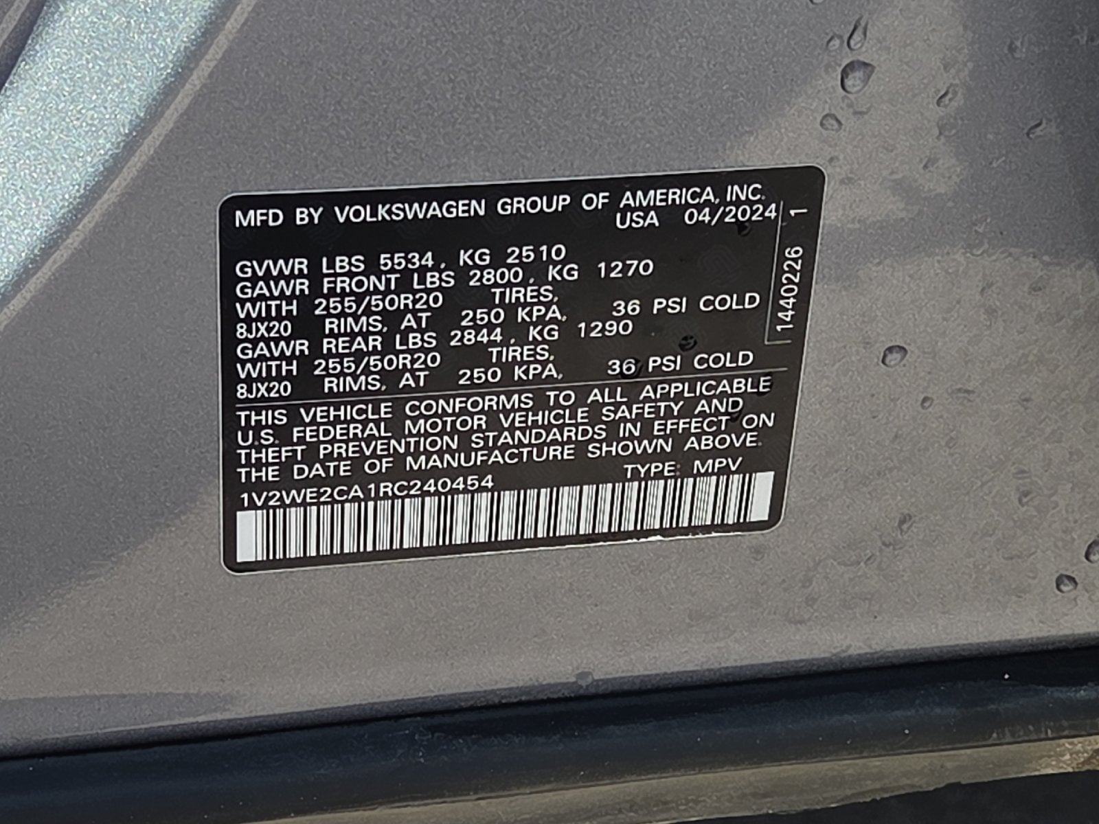 2024 Volkswagen Atlas Cross Sport 2.0T SE w/Technology