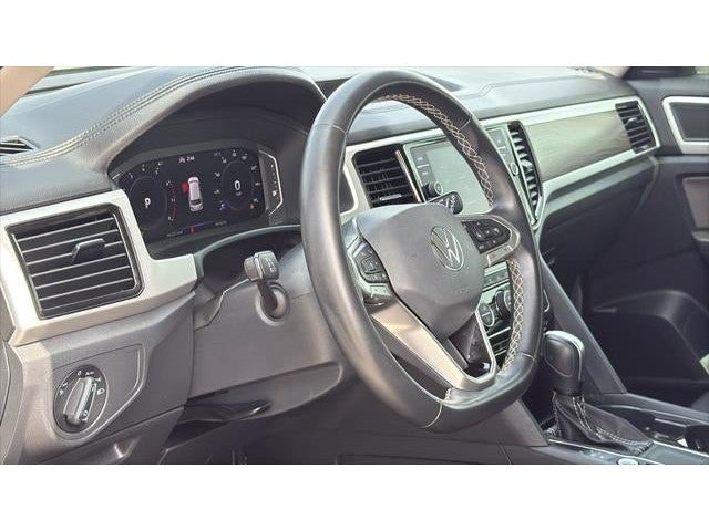 2022 Volkswagen Atlas 2.0T SE w/Technology