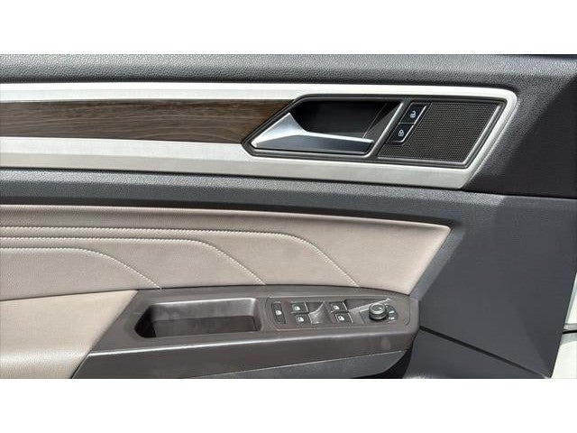2022 Volkswagen Atlas 2.0T SE w/Technology