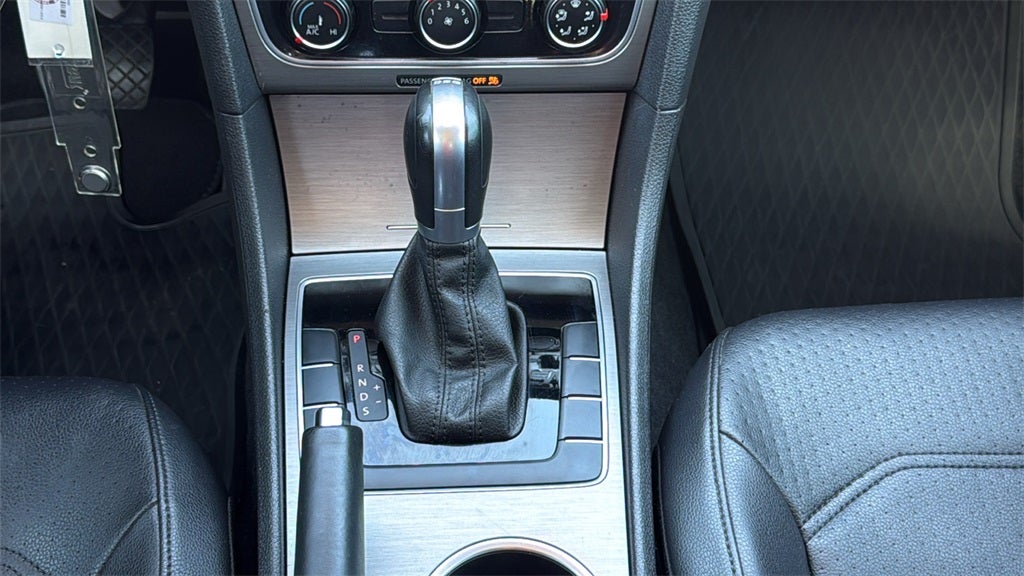 2015 Volkswagen Passat TDI SE