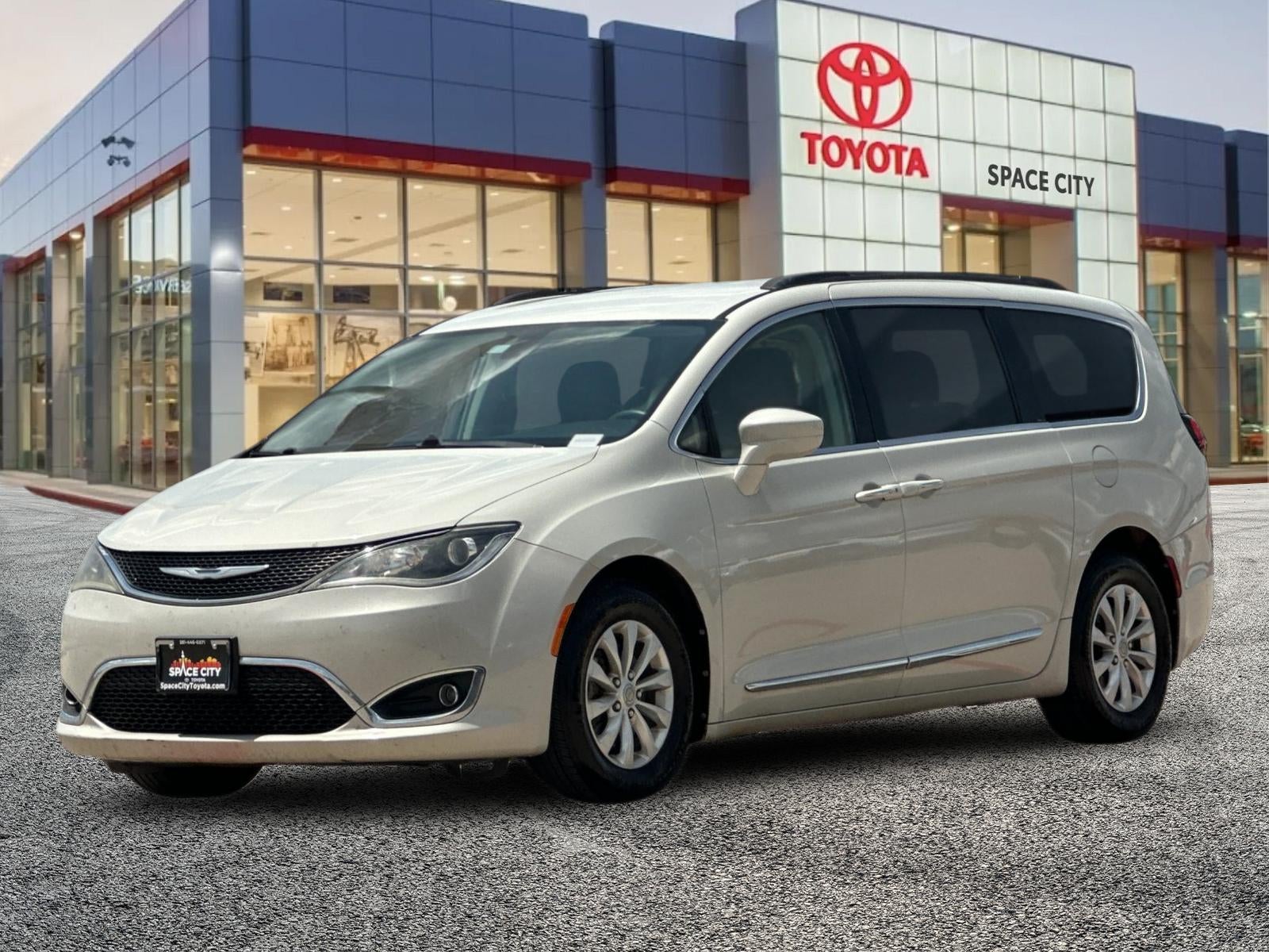 2017 Chrysler Pacifica Touring L
