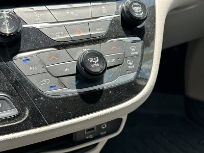 2017 Chrysler Pacifica Touring L