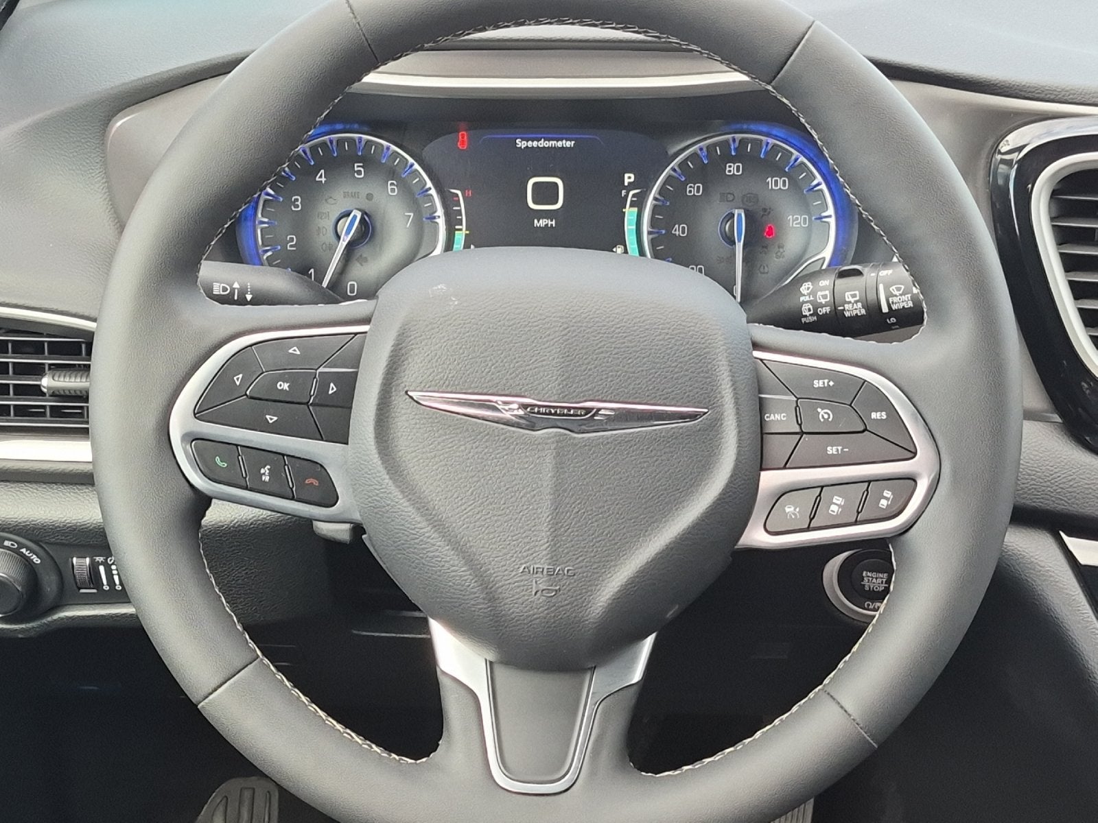 2026 Chrysler Pacifica Select
