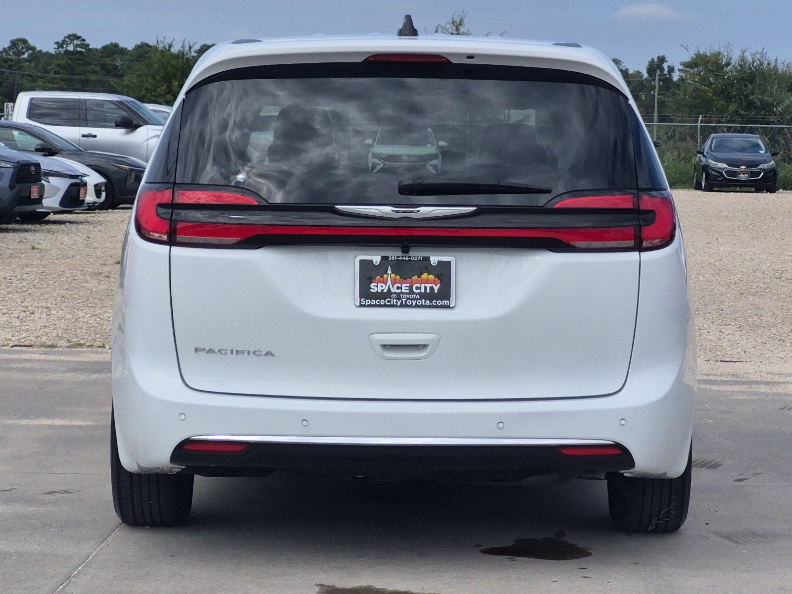 2026 Chrysler Pacifica Select