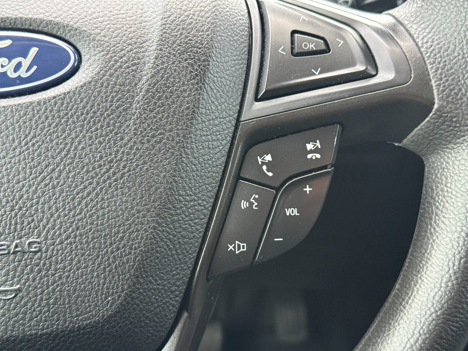 2021 Ford Edge SE