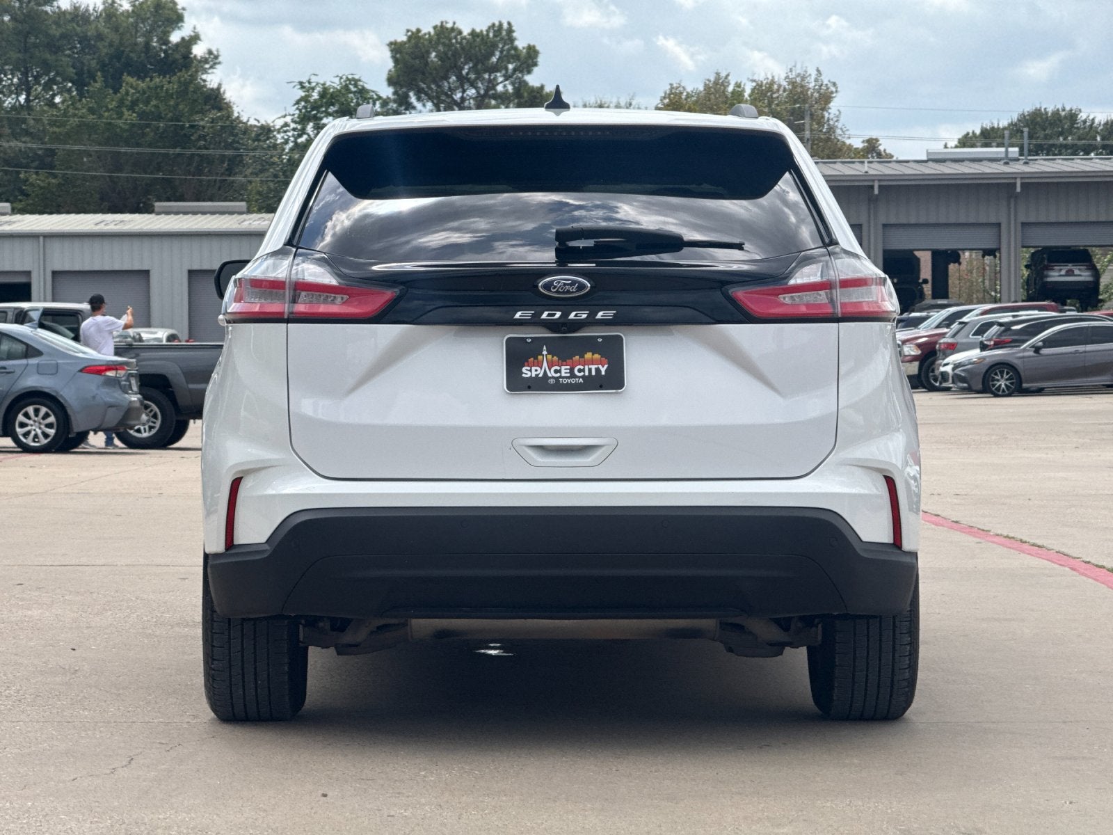 2021 Ford Edge SE
