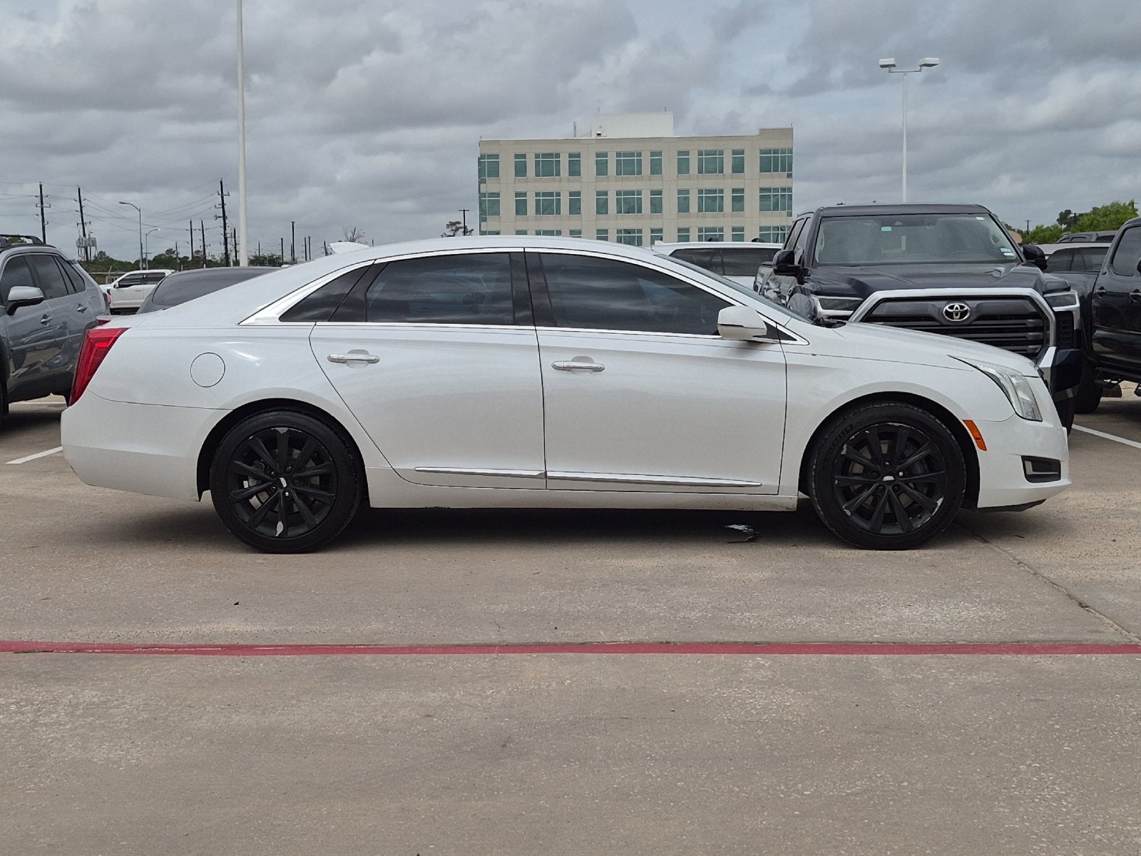 2016 Cadillac XTS Standard