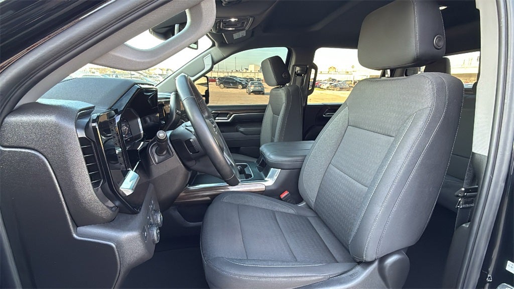 2025 Chevrolet Silverado HD LT