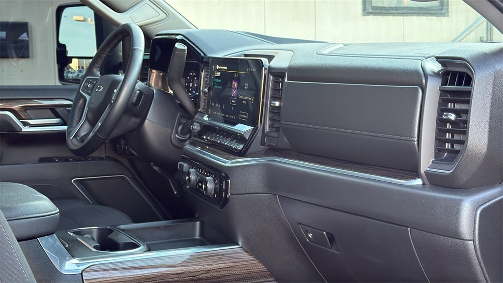 2025 Chevrolet Silverado HD LT