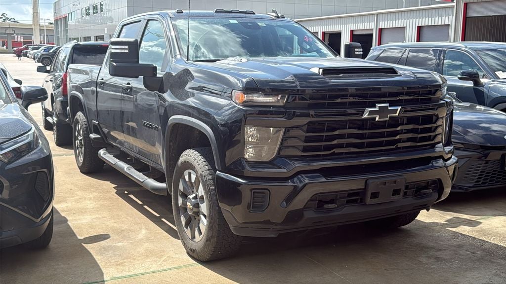 2024 Chevrolet Silverado HD Custom