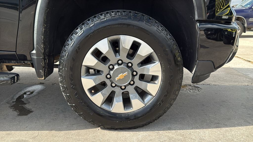 2024 Chevrolet Silverado HD Custom