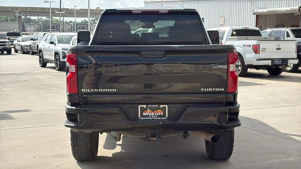 2024 Chevrolet Silverado HD Custom