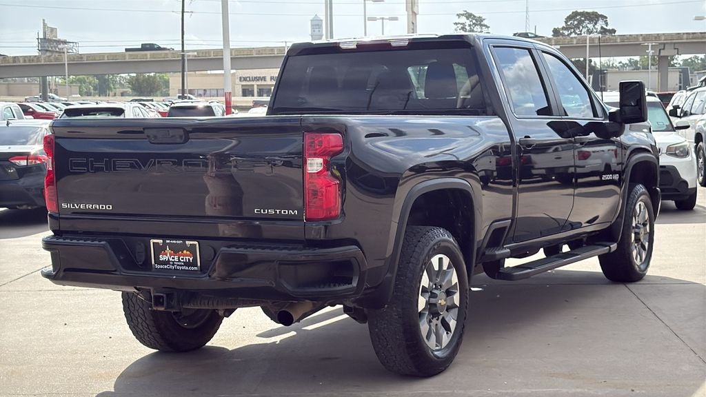 2024 Chevrolet Silverado HD Custom