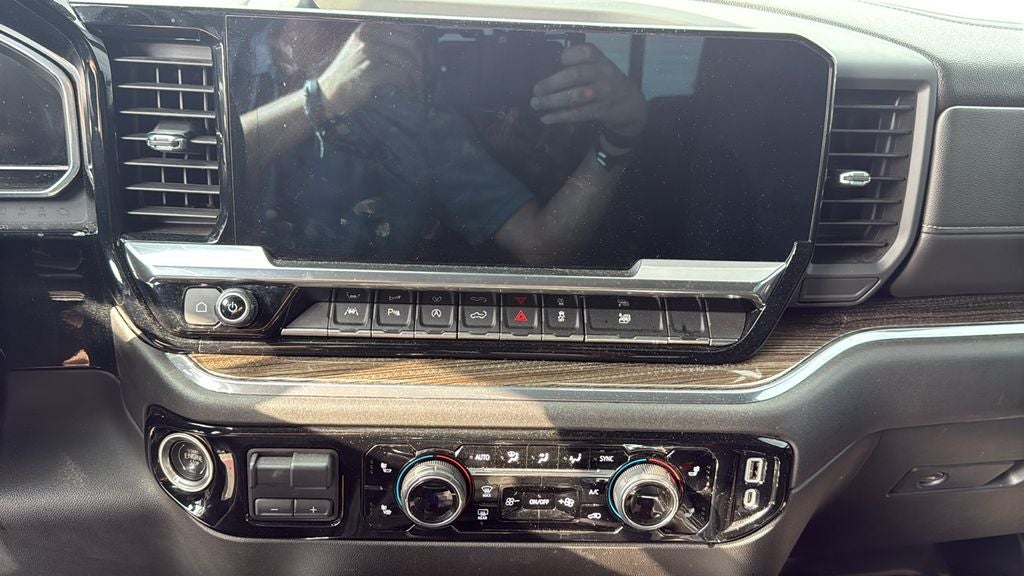 2023 Chevrolet Silverado RST