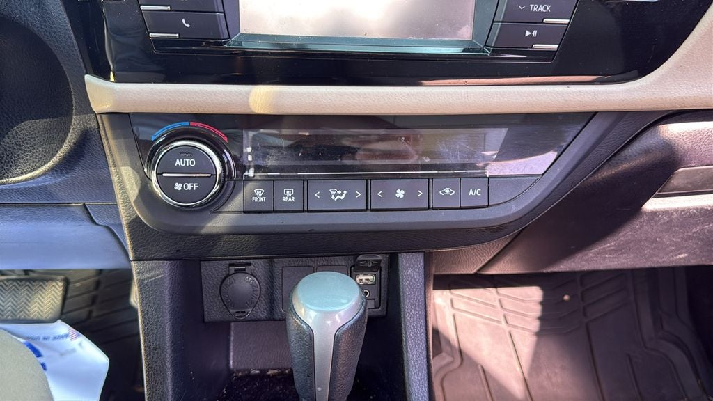 2016 Toyota COROLLA LE