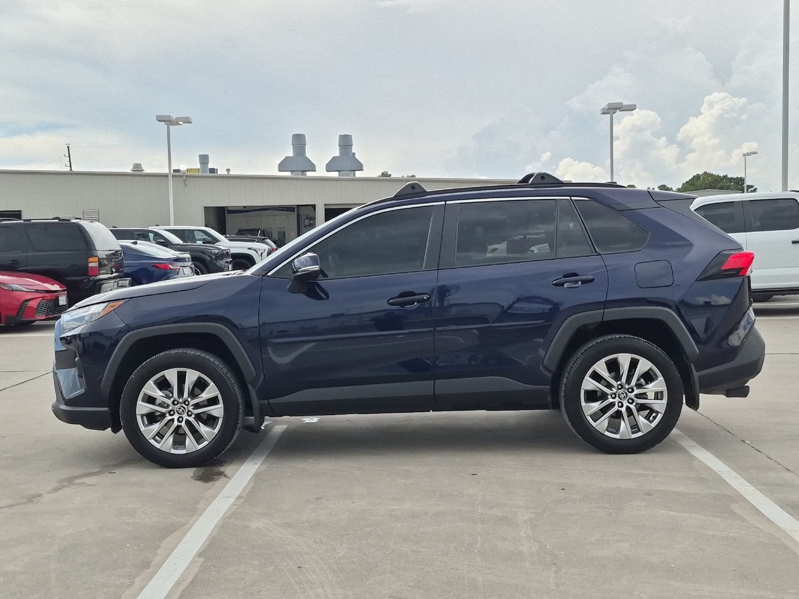 2025 Toyota RAV4 XLE Premium