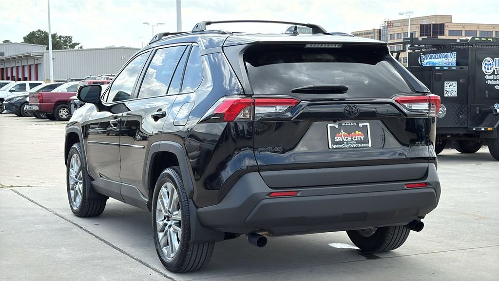 2025 Toyota RAV4 XLE Premium