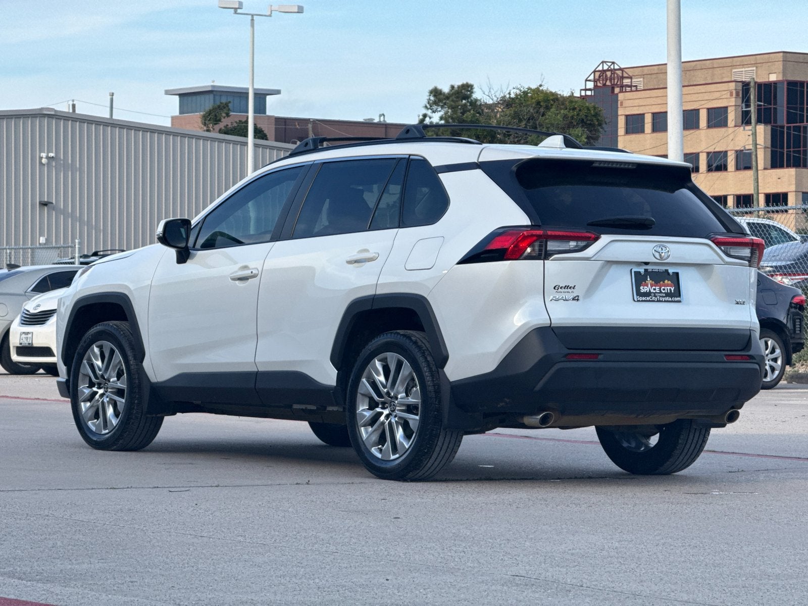 2025 Toyota RAV4 XLE Premium