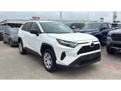 2024 Toyota RAV4 LE