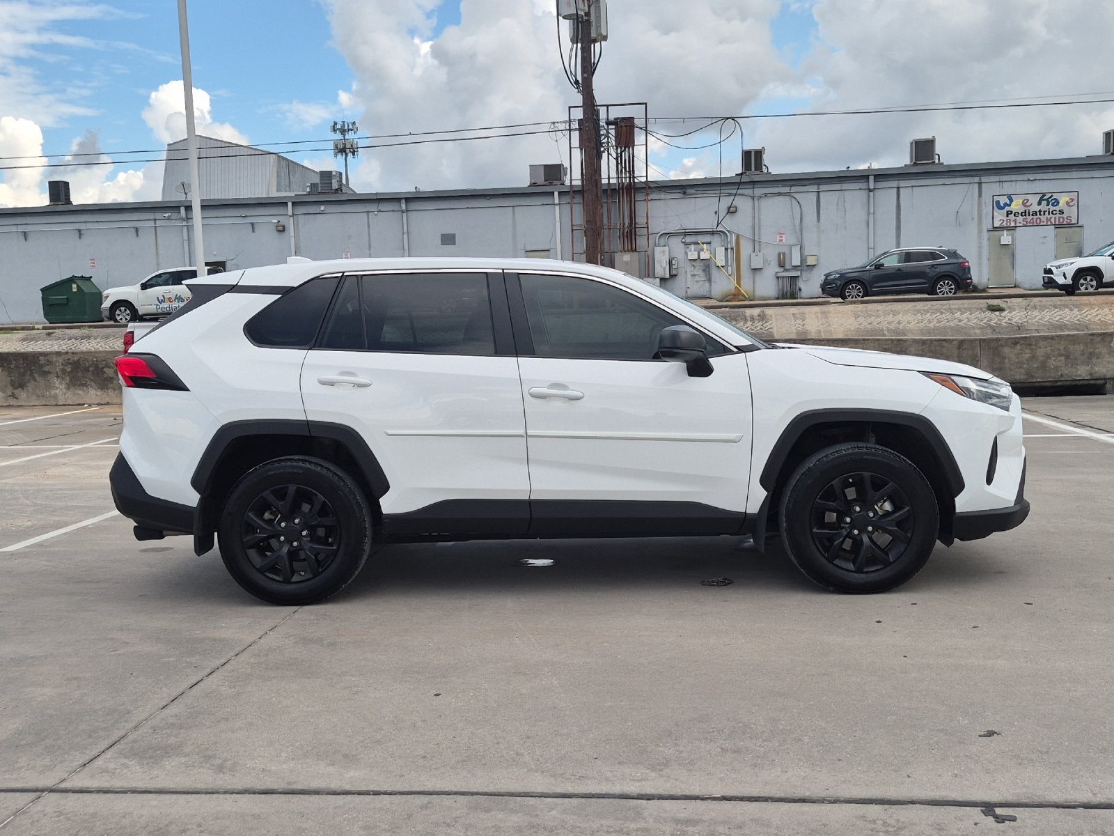 2024 Toyota RAV4 LE