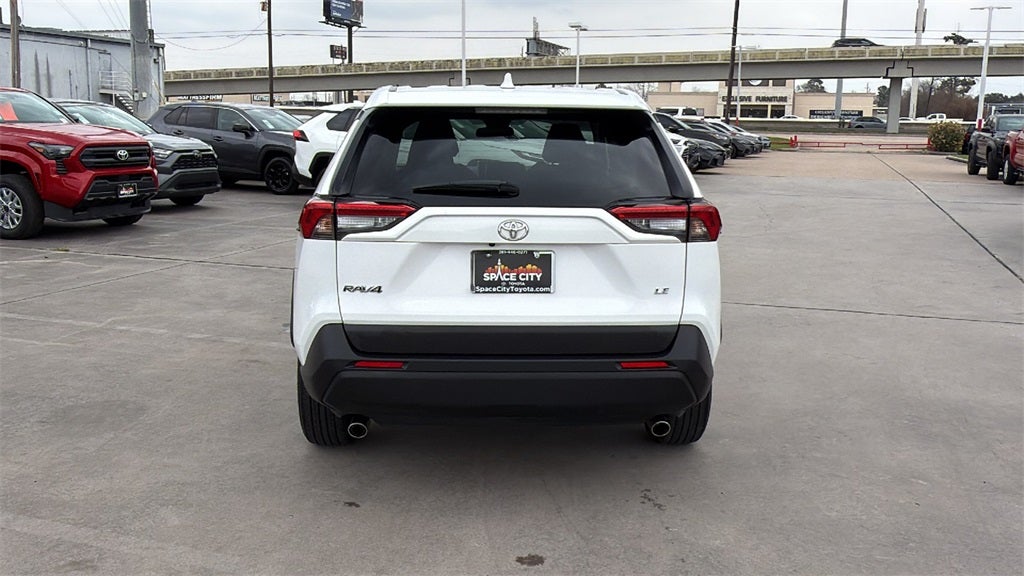 2025 Toyota RAV4 LE