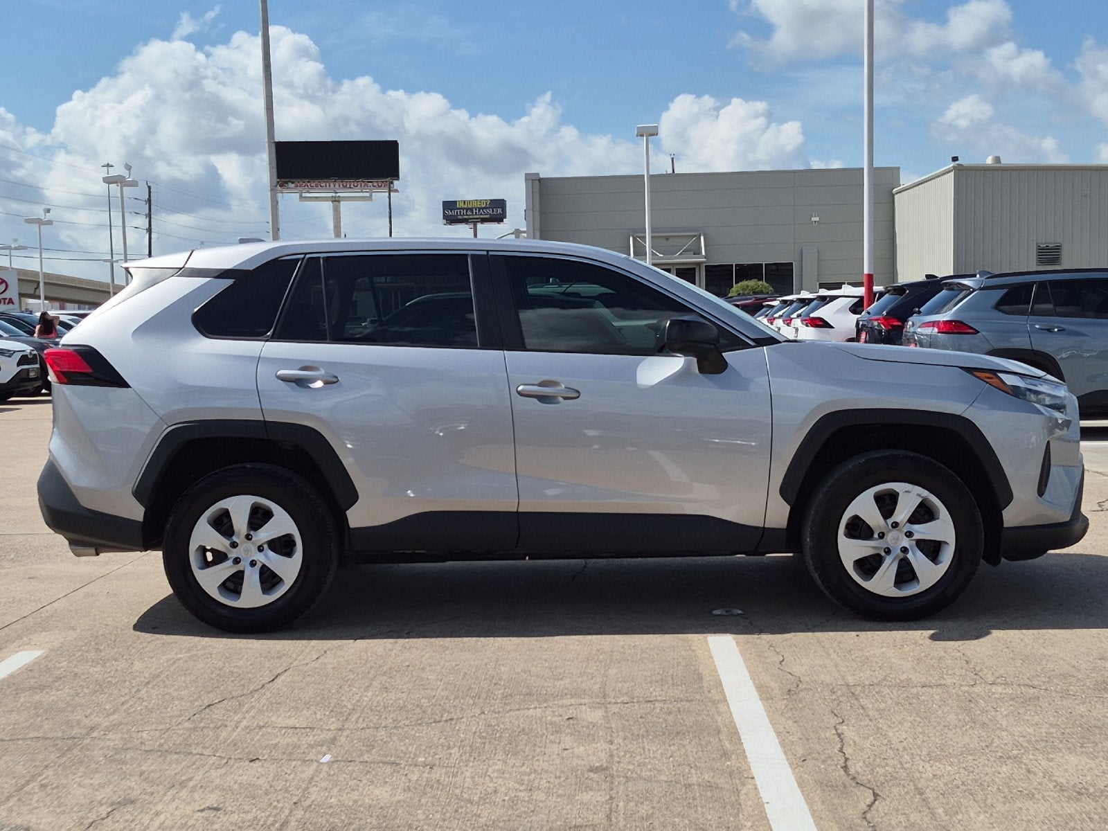 2025 Toyota RAV4 LE
