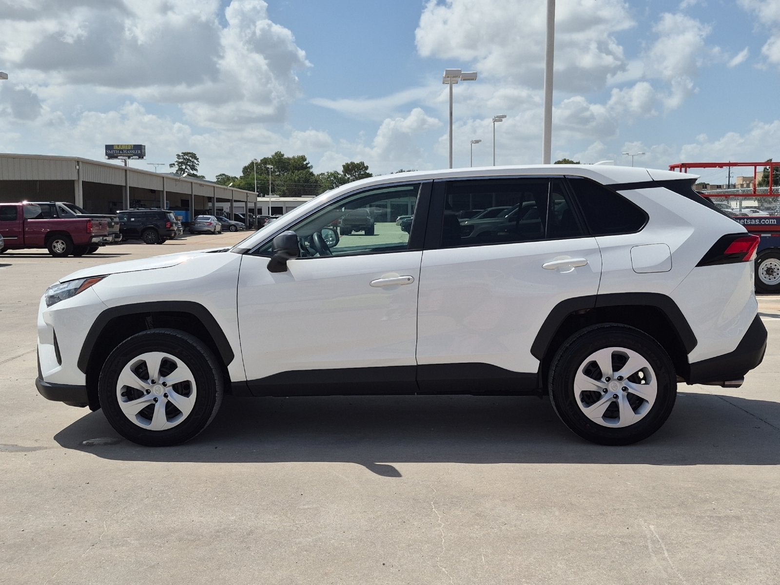 2025 Toyota RAV4 LE