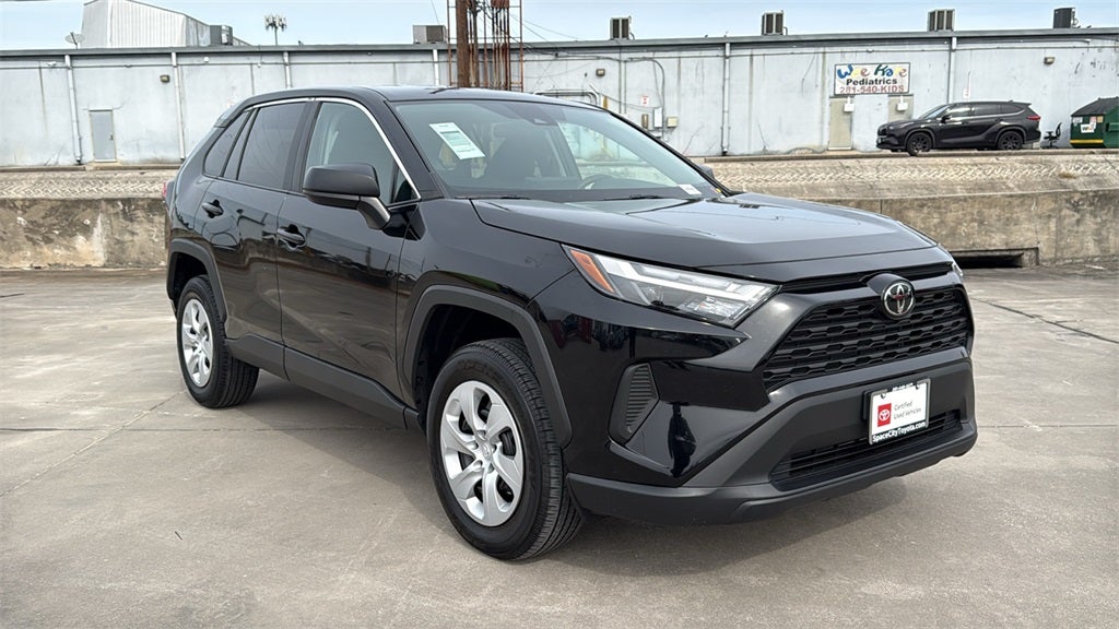 2025 Toyota RAV4 LE