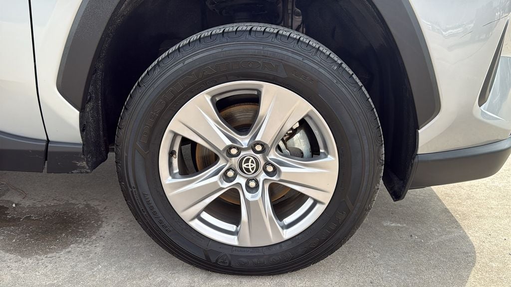 2025 Toyota RAV4 HYBRID LE